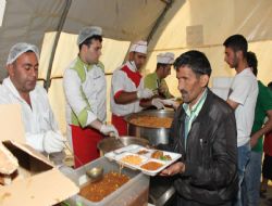 Palandökende iftar sofraları şen
